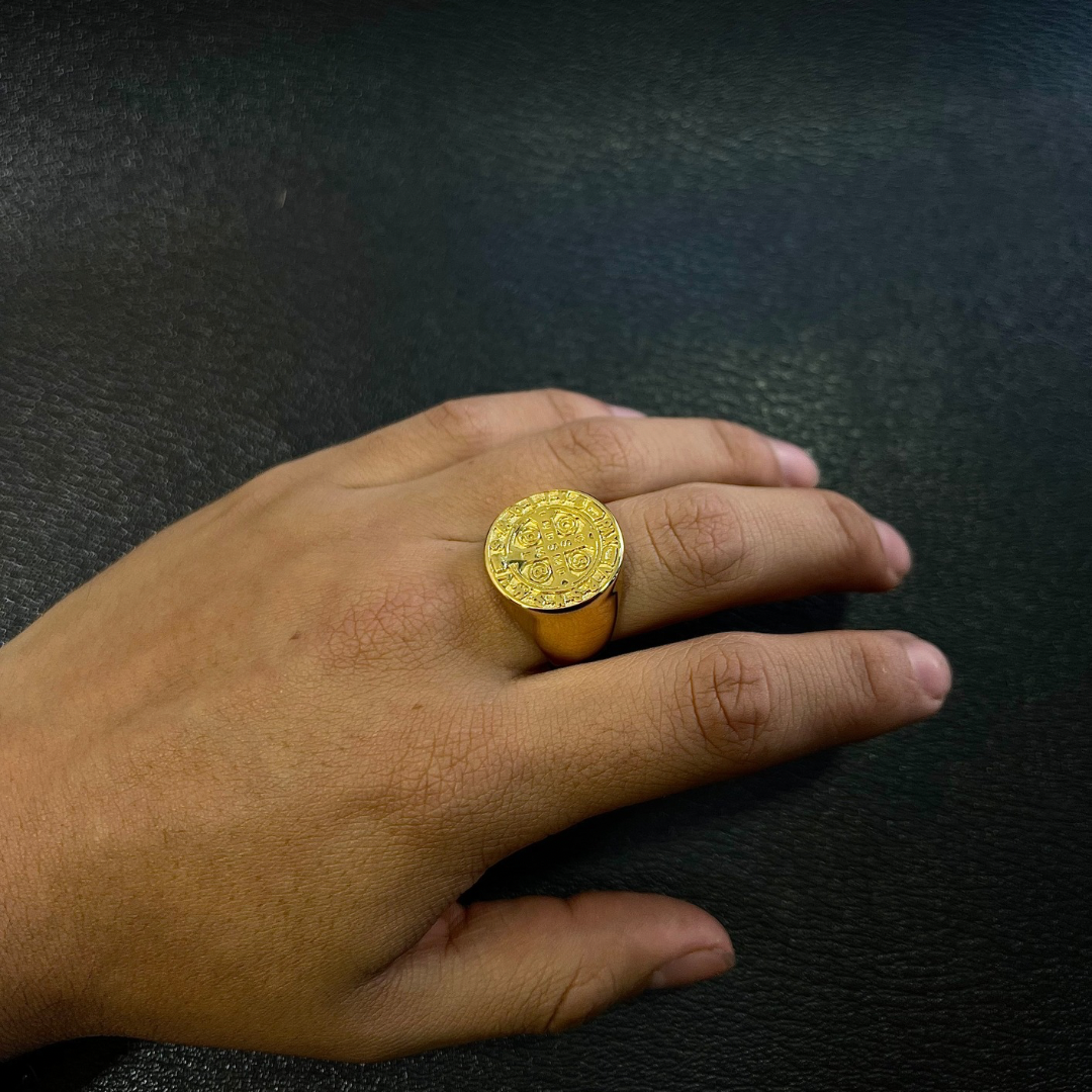 Anillo San Benito Dorado