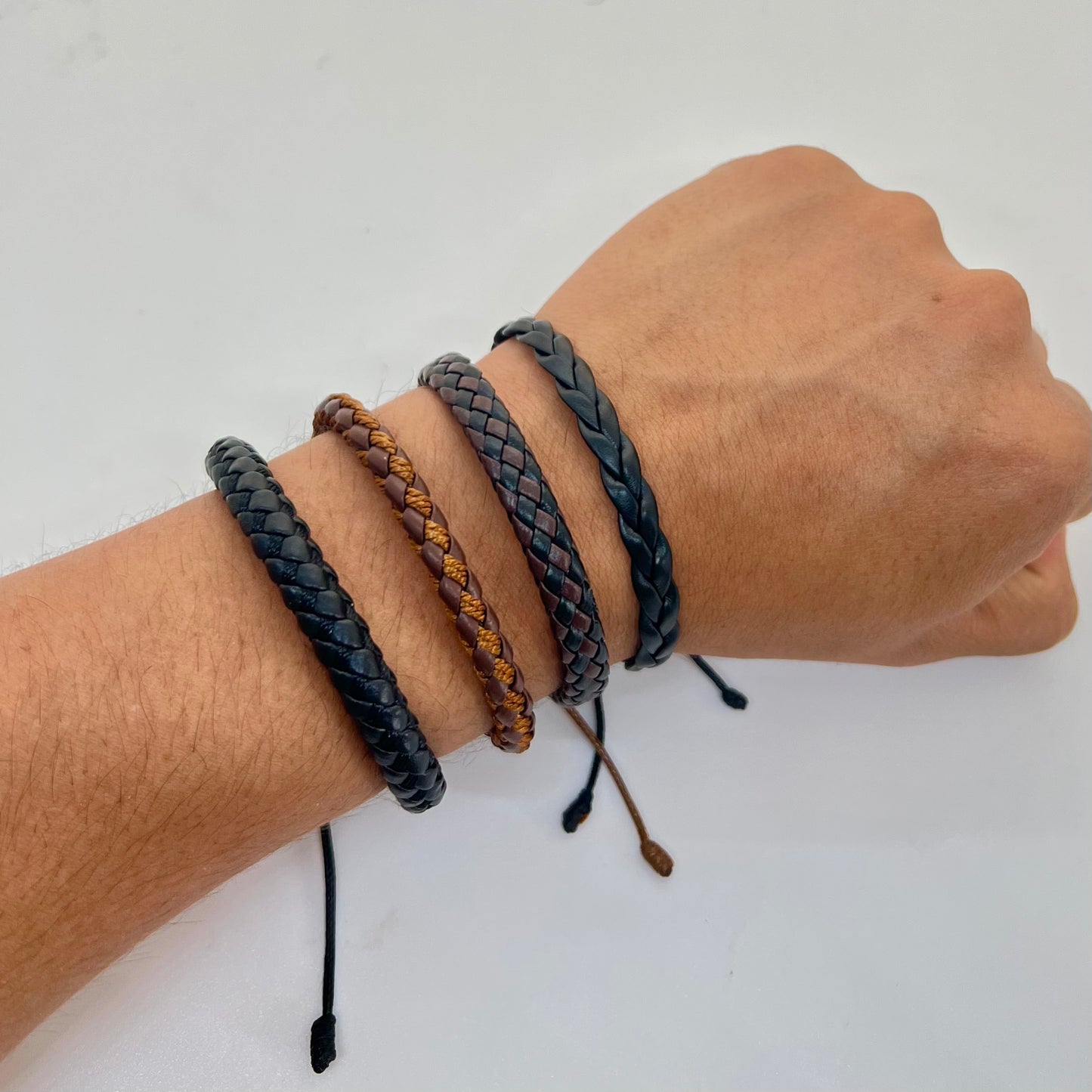 Set Pulseras en Cuerina