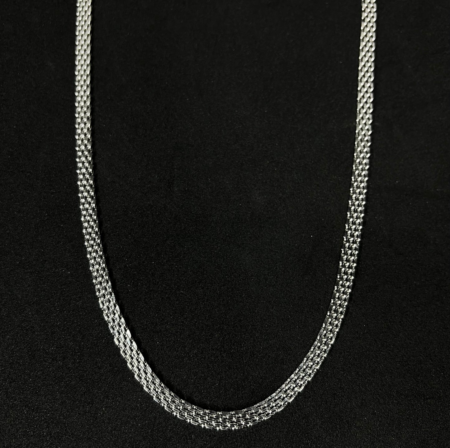 Cadena China Plateada
