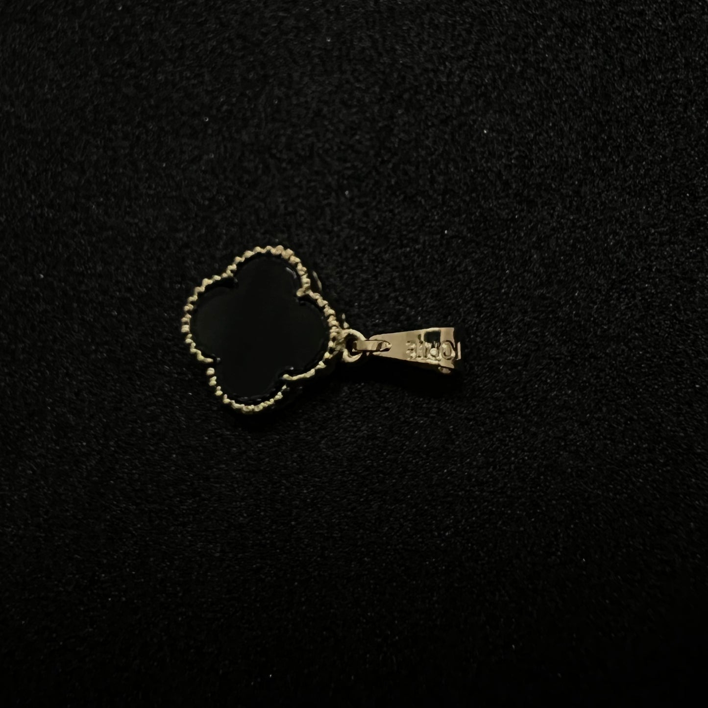 Dije Van Cleef Oro 18k