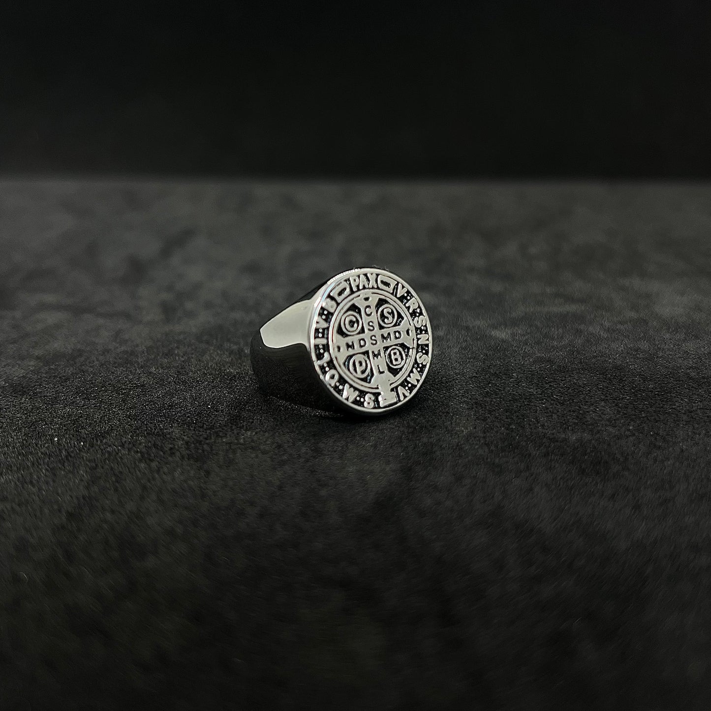 Anillo San Benito Plateado