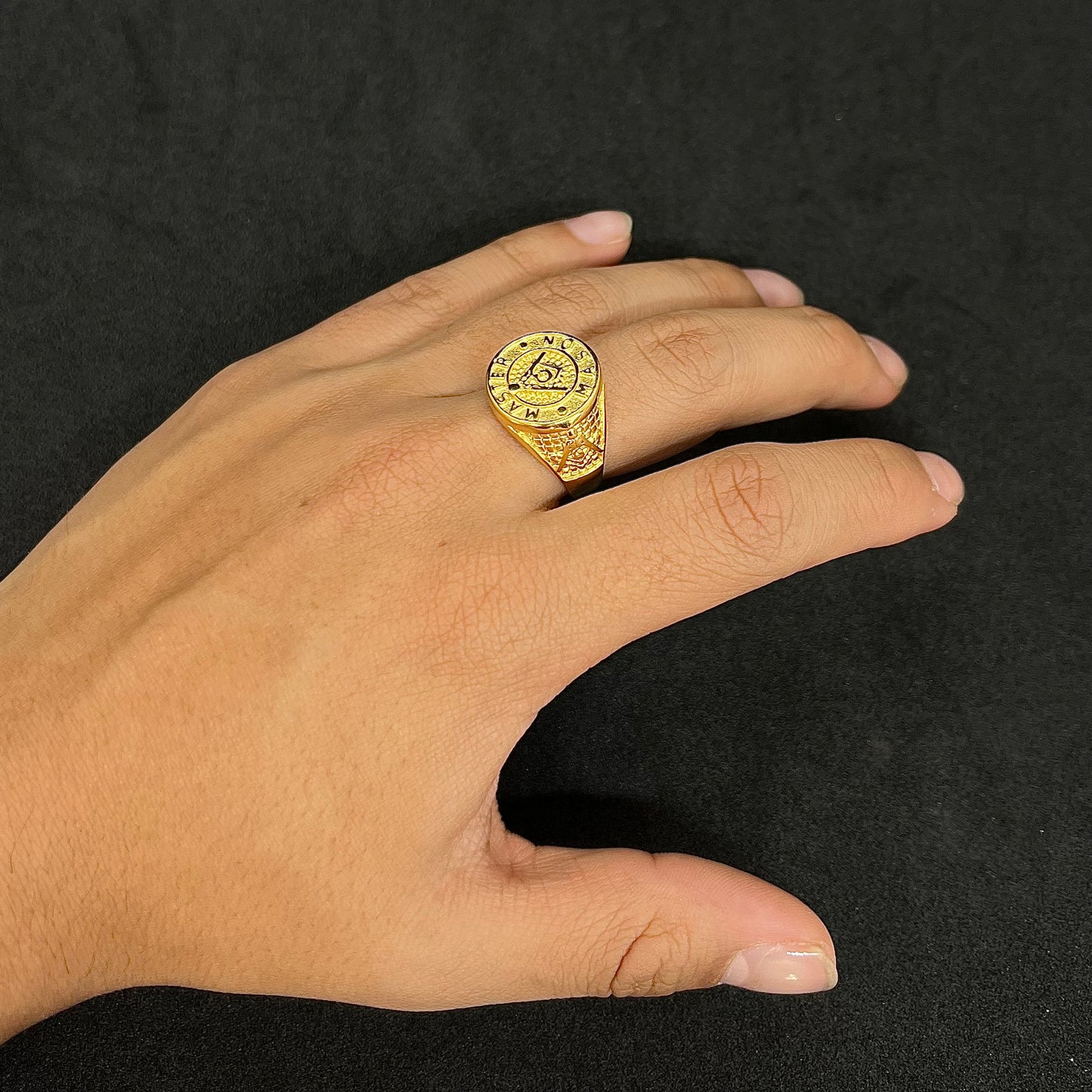 Anillo masón Dorado