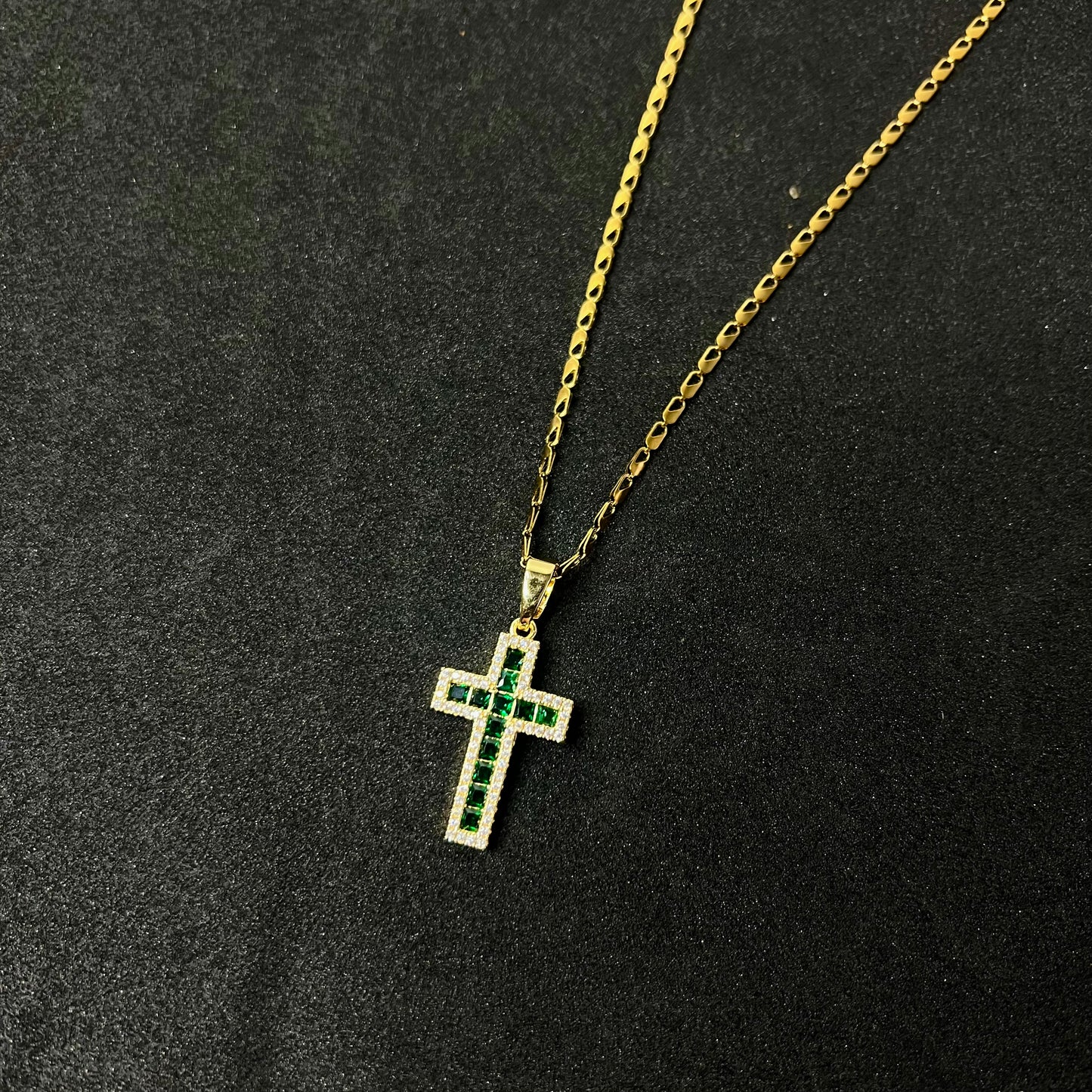 Cruz Diamantes Verde