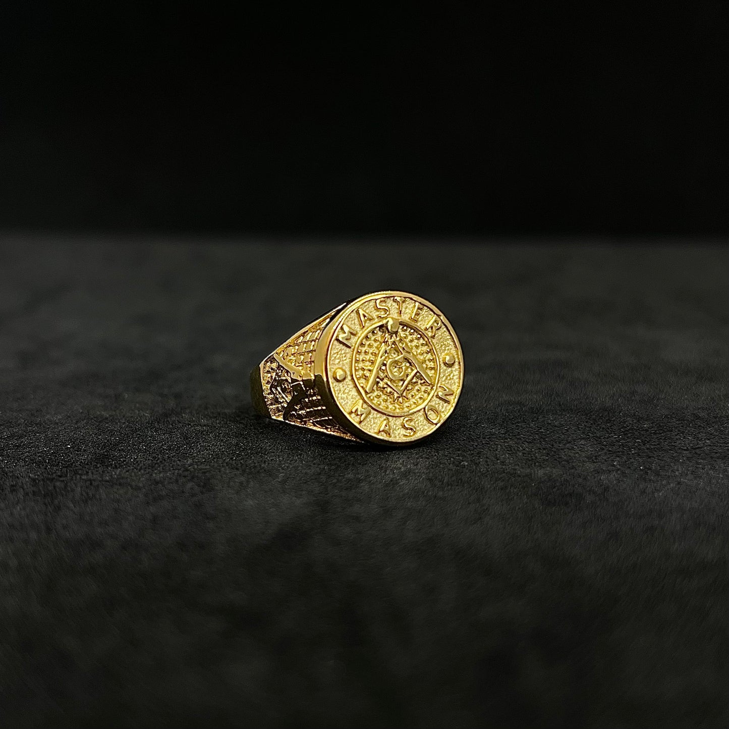 Anillo masón Dorado